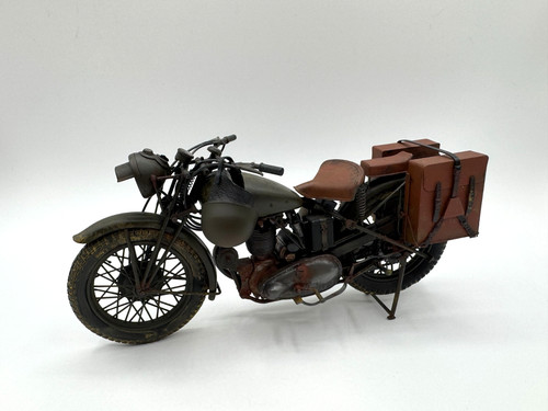 British 1945 triumph - 1:9,
