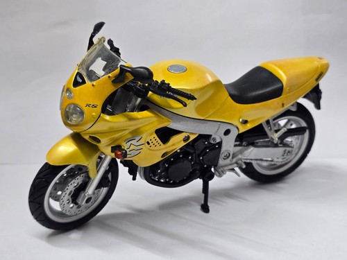 Triumph sprint 955i - triumph,
